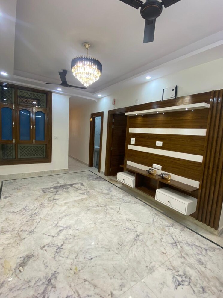 Room, gaur-city-4th-avenue 2 Bedroom 901 Sq.Ft. Builder Floor In Sector 4 Greater Noida Greater Noida 9082900