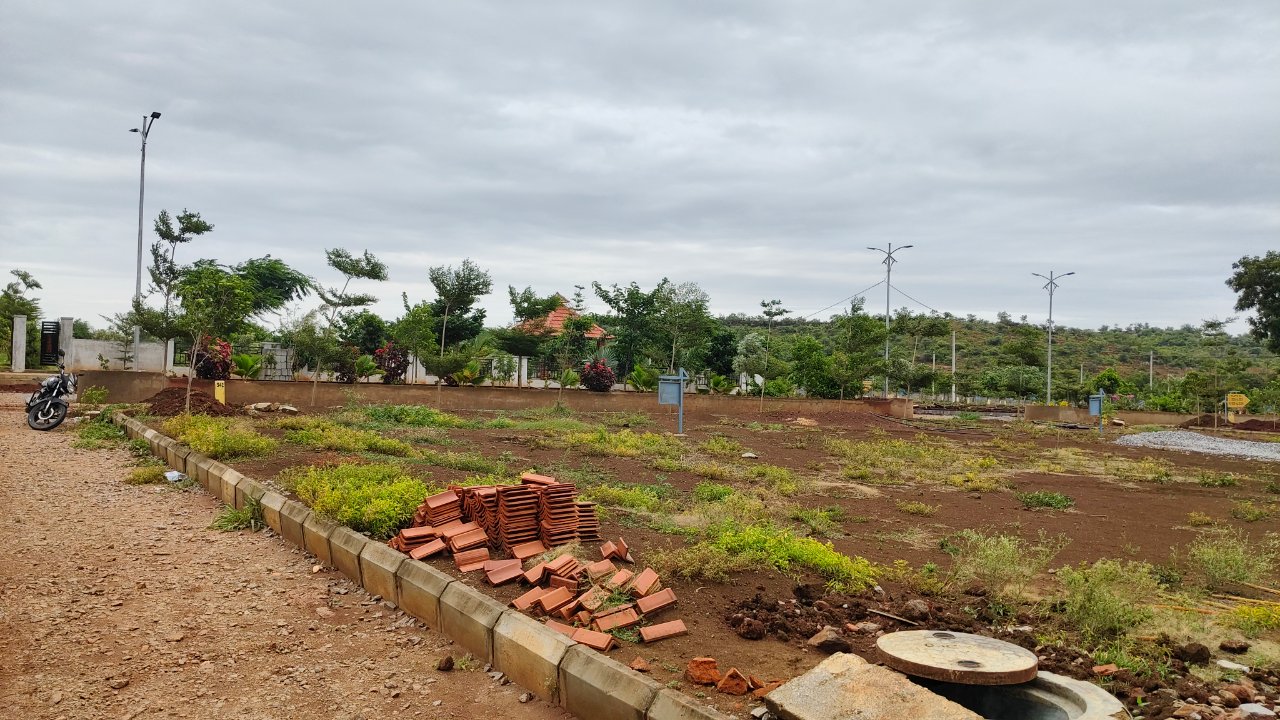 Plot For Sale in Vaakruthi Infra 