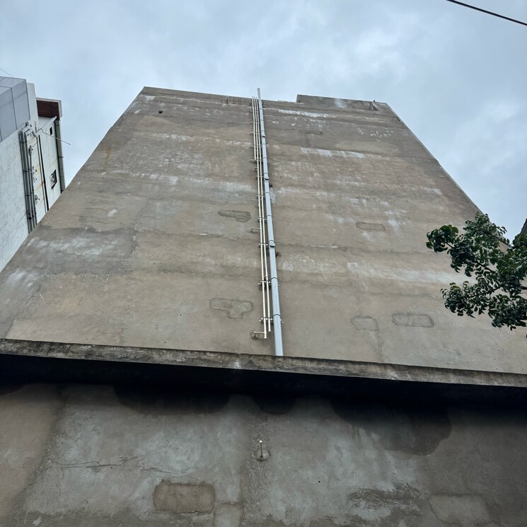 Room, madhapur Commercial Shop 25000 Sq.Ft. In Madhapur Hyderabad 9082977