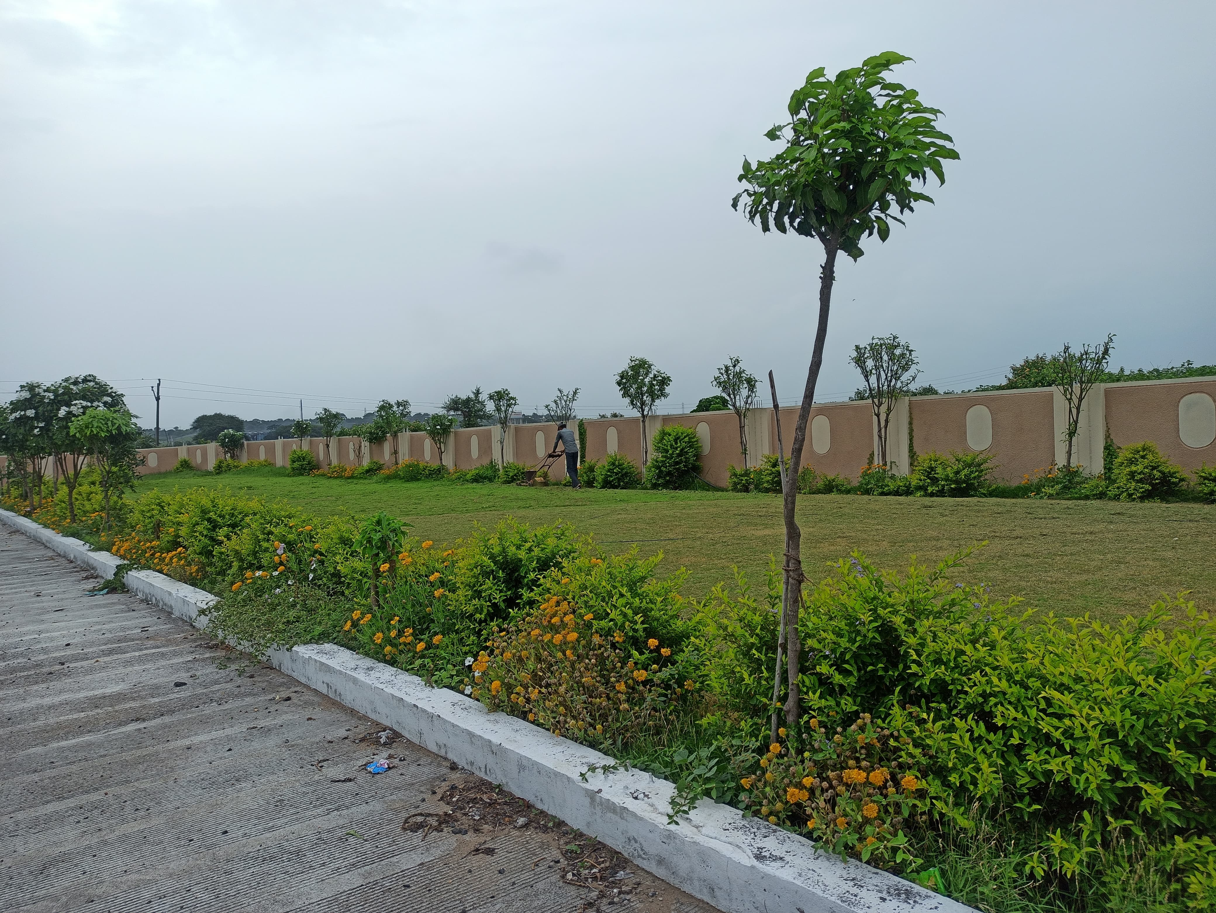 Plot For Sale in Millennium Corridor 