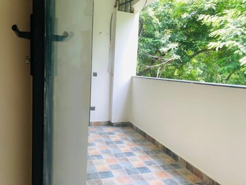 Balcony in 3 BHK Builder Floor at Unitech Infospace, Sector 21 – for Rent