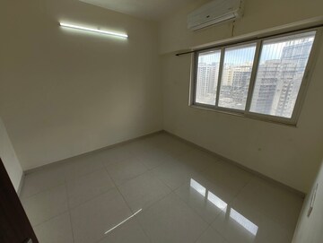 Room in 2 BHK Apartment at Omkar Signet, Malad East – for Rent