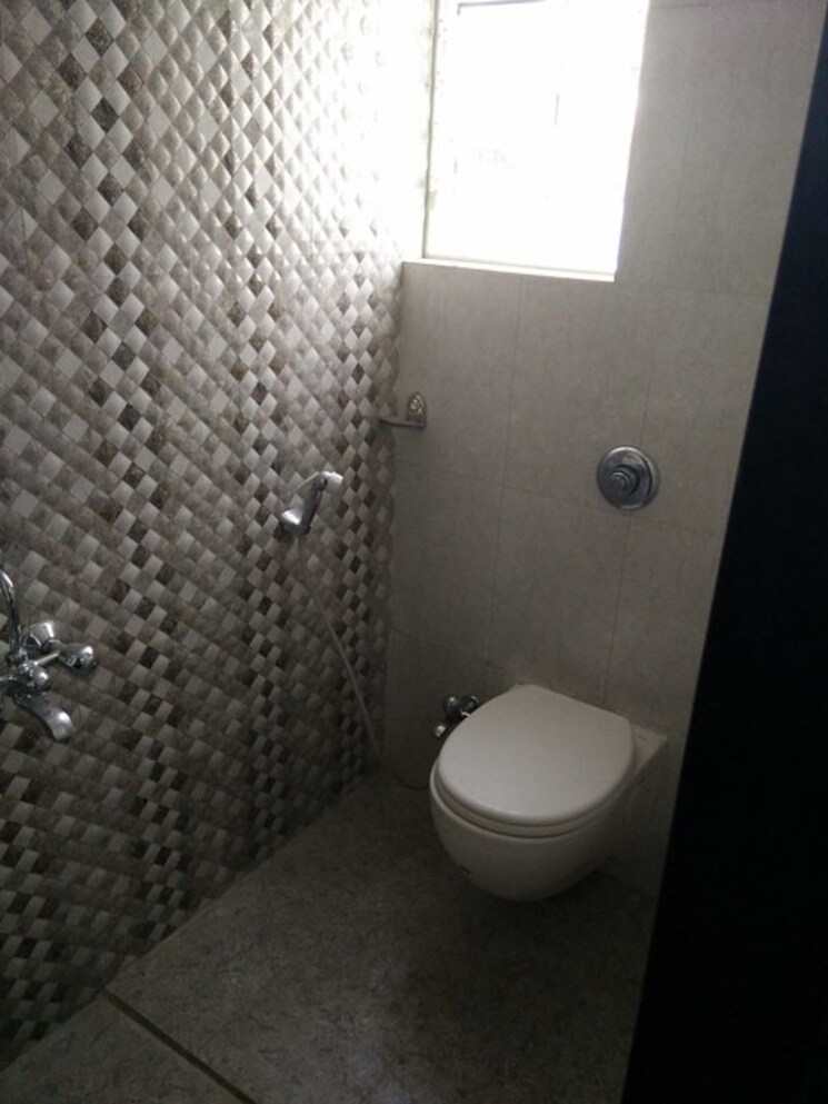 Bathroom, koregaon park annexe 1 RK 350 Sq.Ft. Independent House In Koregaon Park Annexe Pune 9083010