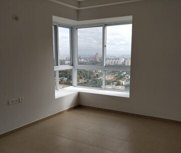 Room in 3 BHK Apartment at Mahindra Aura, Sector 110a – for Rent