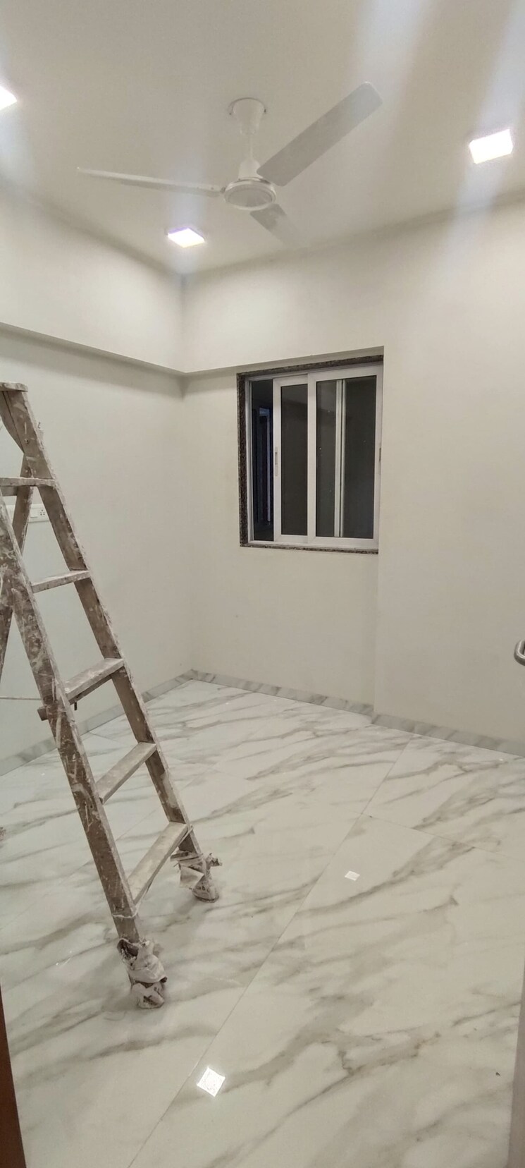 Room, sri-zynergy 2.5 Bedroom 850 Sq.Ft. Apartment In Suman Nagar Mumbai 9083074