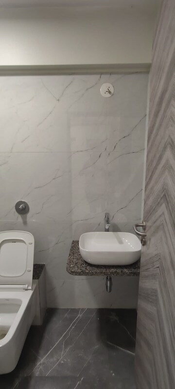Bathroom in 2.5 BHK Apartment at Sri Zynergy, Suman Nagar – for Rent