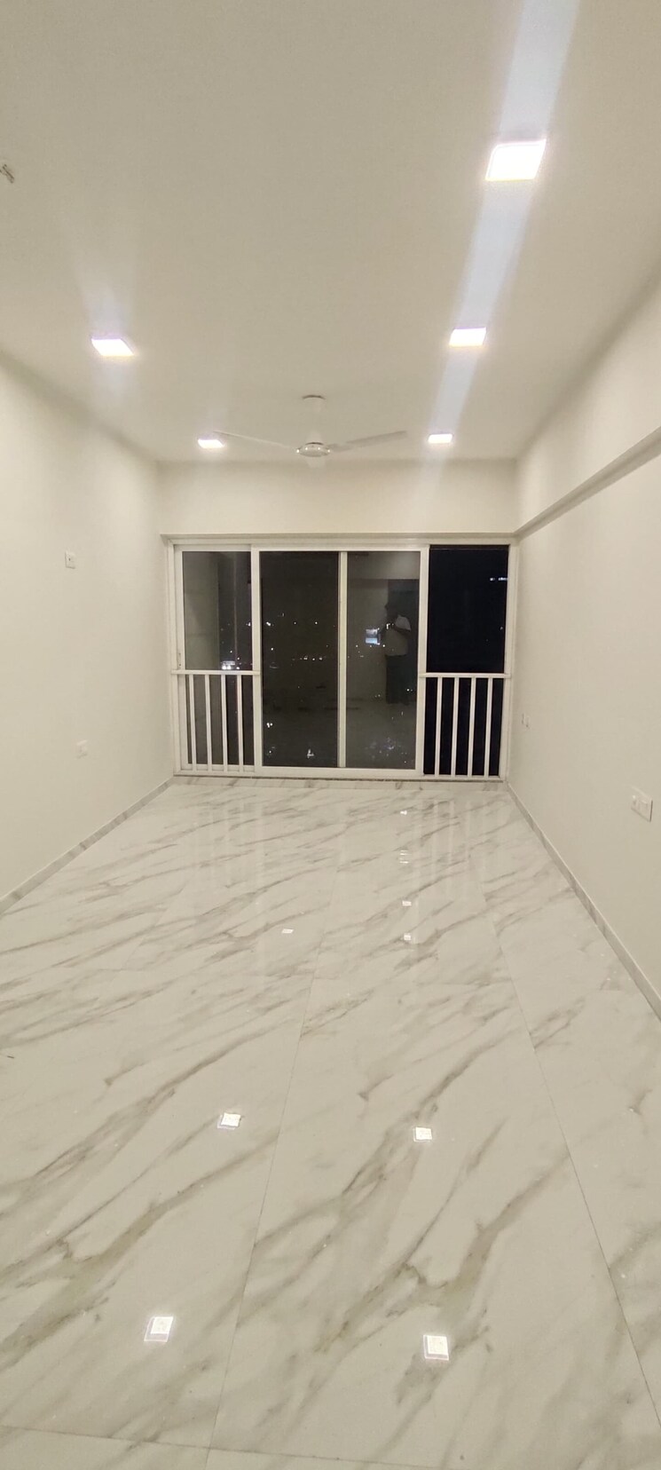 Room, sri-zynergy 2.5 Bedroom 850 Sq.Ft. Apartment In Suman Nagar Mumbai 9083074