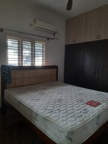 Bedroom in 2 BHK Builder Floor at Jayanagar – for Rent