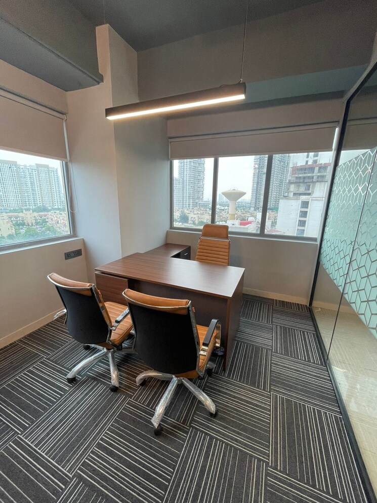 Team Area, emaar-emerald-plaza Commercial Office Space 641 Sq.Ft. In Sector 65 Gurgaon 9083098