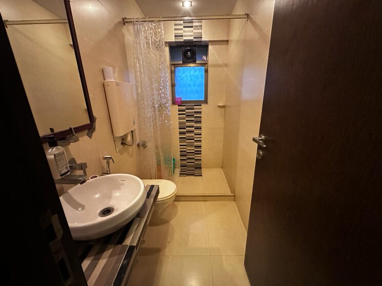 Bathroom, grace-heritage 2 Bedroom 680 Sq.Ft. Apartment In Bandra West Mumbai 9083108