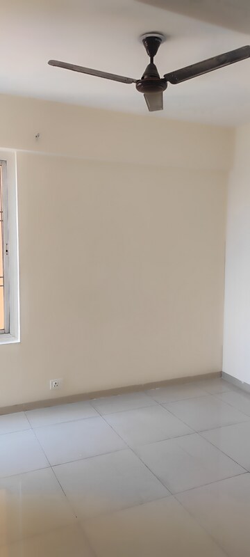 Furnished Amenities in 2 BHK Apartment at Wave Dream Homes, Wave City – for Rent