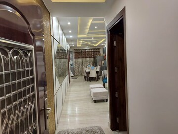 Building Lobby in 4 BHK Apartment at H R Buildcon Elite Homz, Sector 77 – for Rent