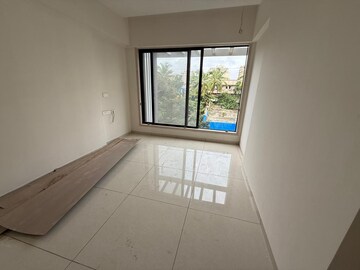 Room in 2 BHK Apartment at Fernvel Apartment, Santacruz West – for Rent