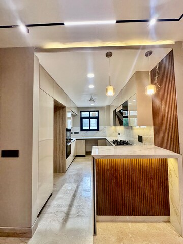Team Area in 4 BHK Builder Floor at Central Park The Orchard, Sohna Sector 33 – for Sale