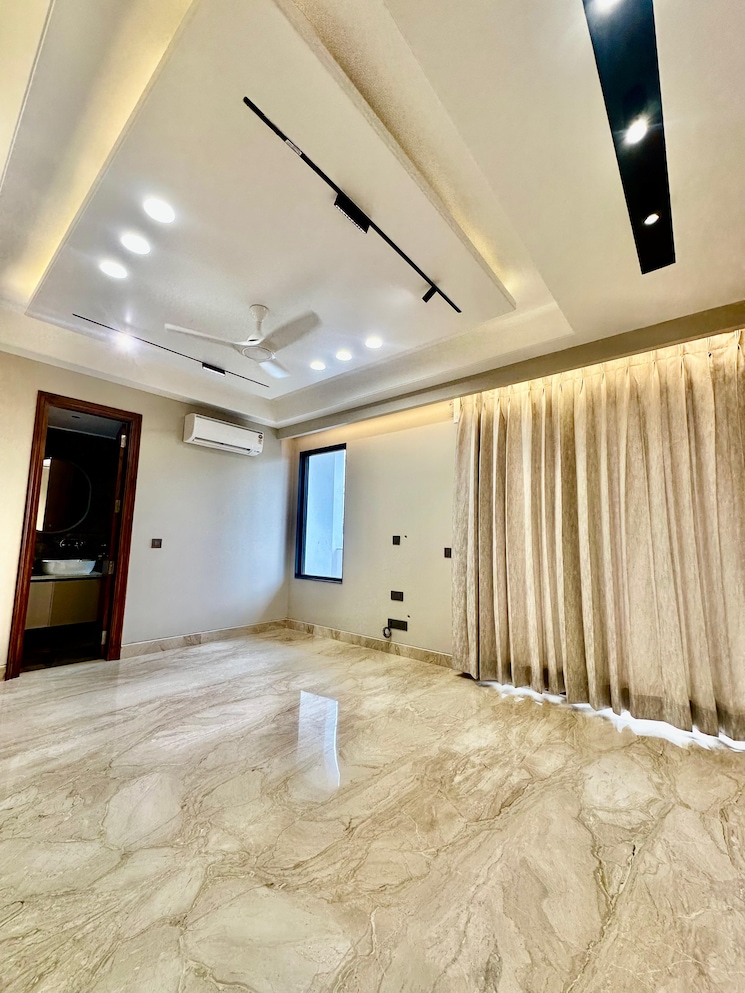 Room, central-park-the-orchard 4 Bedroom 300 Sq.Ft. Builder Floor In Sohna Sector 33 Gurgaon 9083168