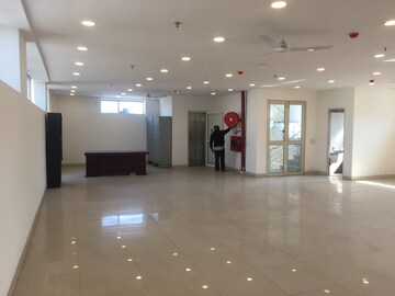 Room in  Office Space in IT/SEZ at Sector 67 – for Rent