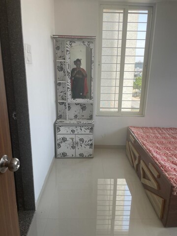 Room in 2 BHK Apartment at Guardian Eastern Meadows, Wagholi – for Rent