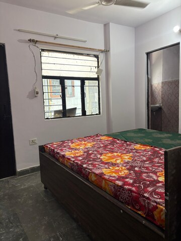 Bedroom in 1 BHK Apartment at Katwaria Sarai – for Rent