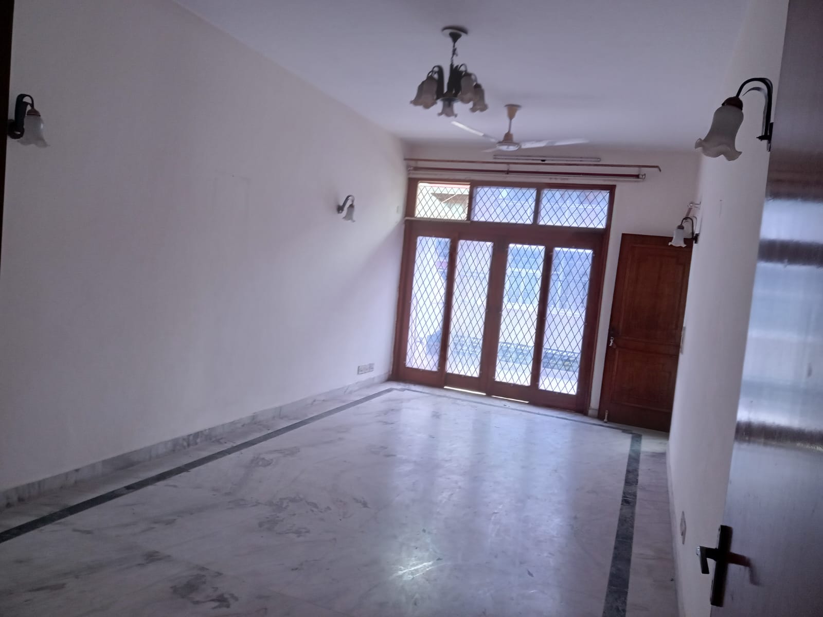 2 BHK Apartment For Rent in Panchsheel Greens