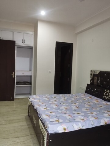 Bedroom in 3 BHK Builder Floor at Sushant Lok I – for Rent