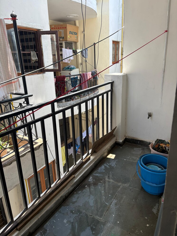 Balcony, katwaria sarai 1 RK 350 Sq.Ft. Apartment In Katwaria Sarai Delhi 9083189