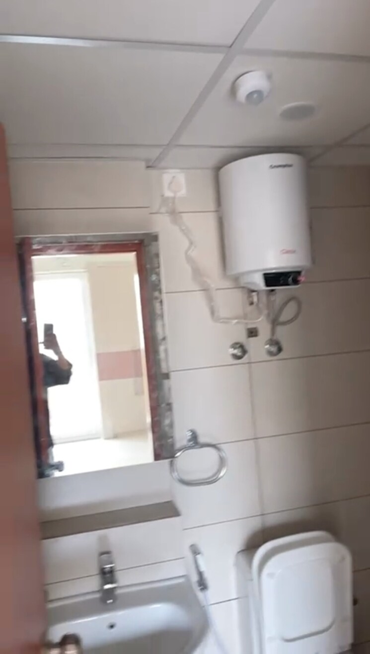 Bathroom, tata-eureka-park 2 Bedroom 1100 Sq.Ft. Apartment In Sector 150 Noida 9083201