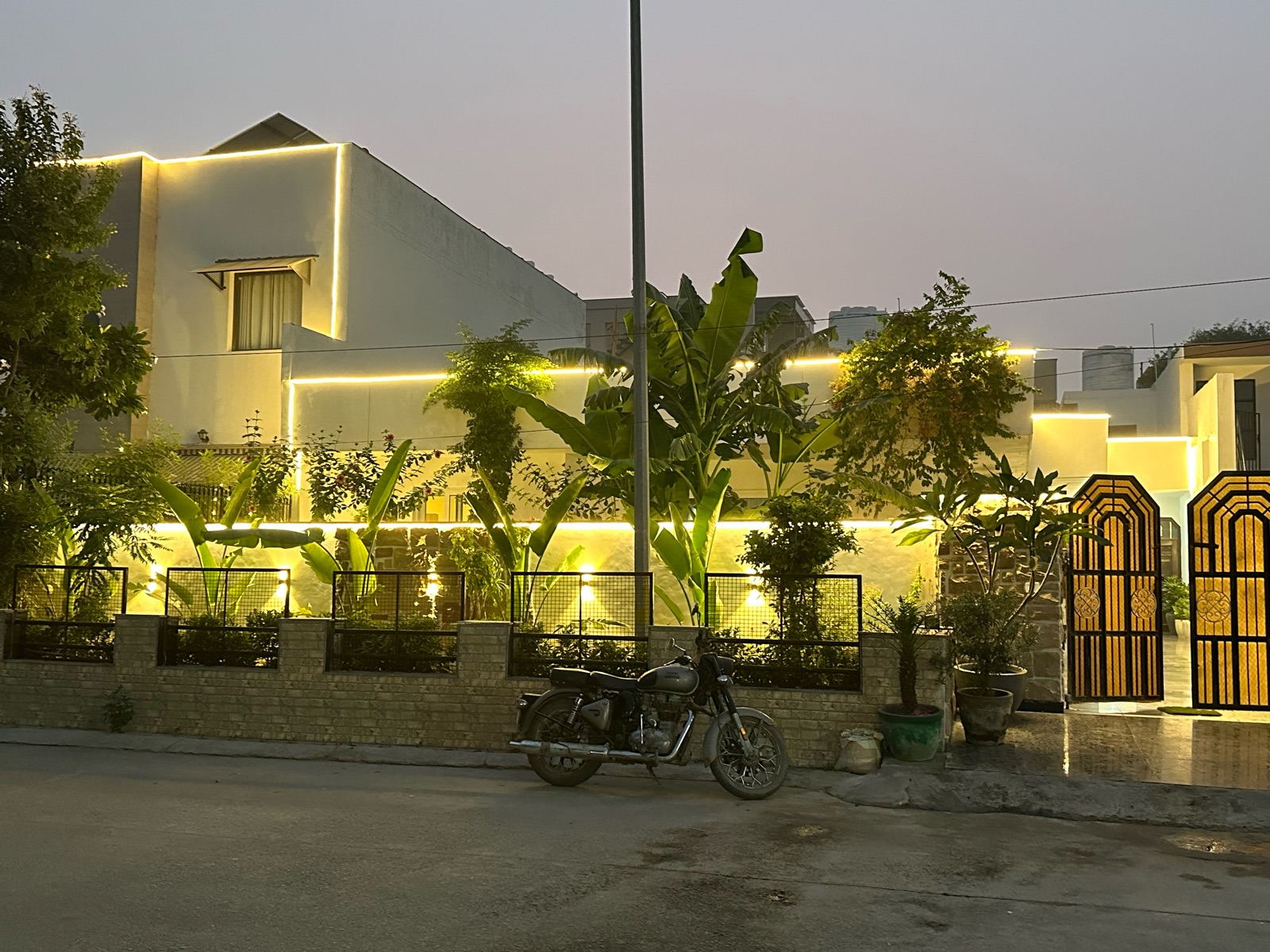 4 BHK + Servant Room Independent House For Rent in Jadhunath Enclave