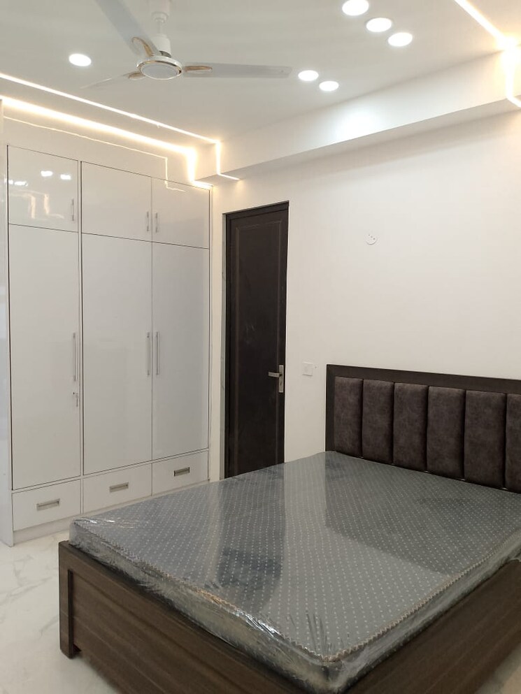 undefined, sector 57 3 Bedroom 1800 Sq.Ft. Builder Floor In Sector 57 Gurgaon 9083215