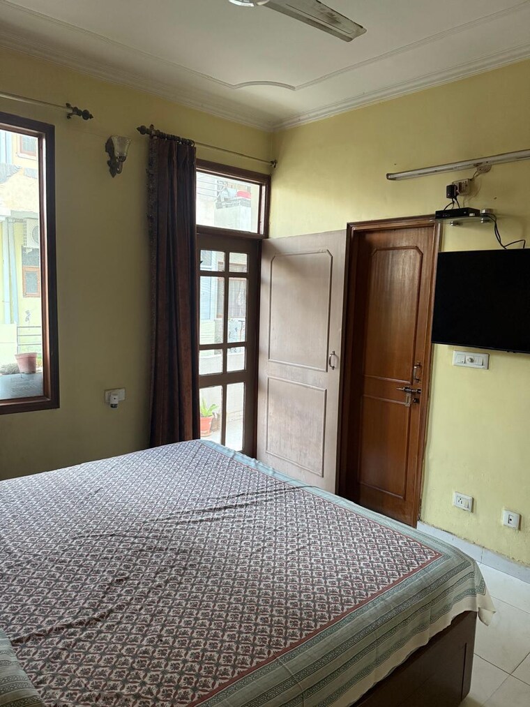 Bedroom, us-pine-homes 3 Bedroom 1800 Sq.Ft. Builder Floor In Dhakoli Zirakpur 9083237