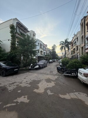 Parking in 3 BHK Builder Floor at US Pine Homes, Dhakoli – for Sale