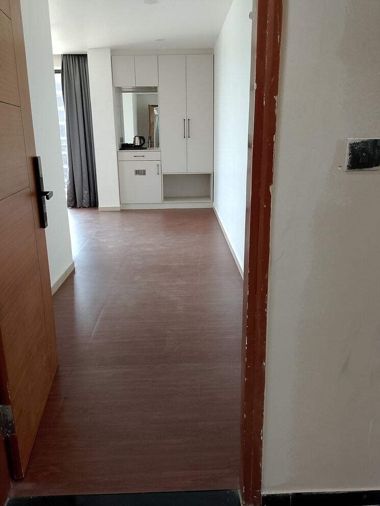 Room, omaxe-hazratganj Studio 1333 Sq.Ft. Apartment In Gomti Nagar Lucknow 9083281