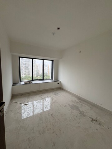 Room in 4 BHK Apartment at Wakad – for Sale