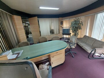 Team Area in  Office Space at Arihant CHS Khar West, Khar West – for Rent