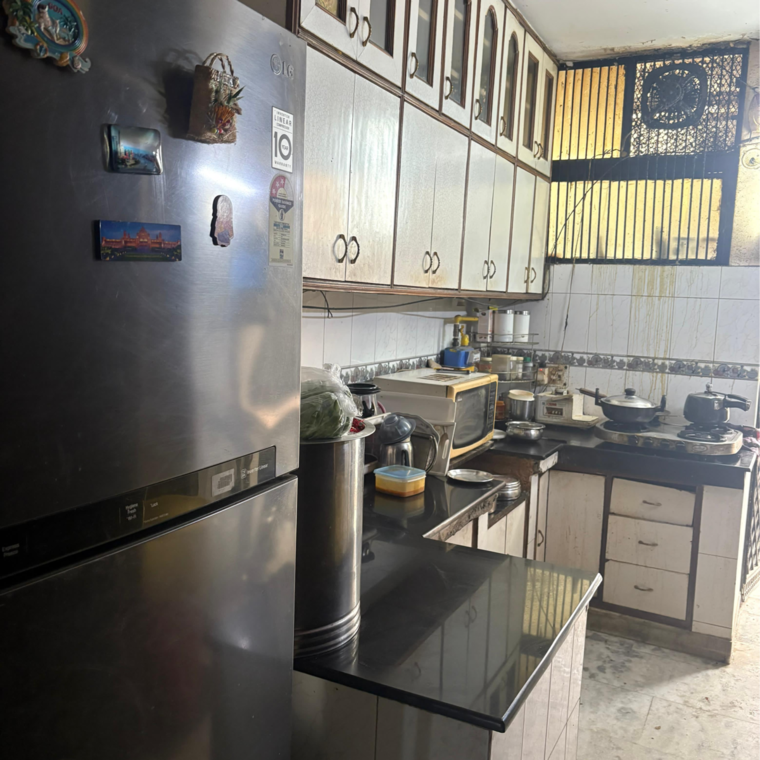 Kitchen, lajpat nagar 2 Bedroom 900 Sq.Ft. Apartment In Lajpat Nagar Delhi 9083357