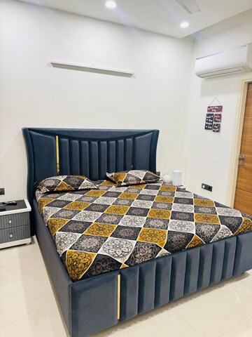 Bedroom in 2 BHK Builder Floor at Kharar Road – for Rent