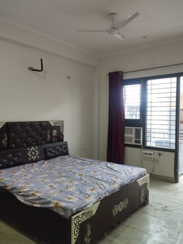 Bedroom in 3 BHK Builder Floor at Sector 57 – for Rent