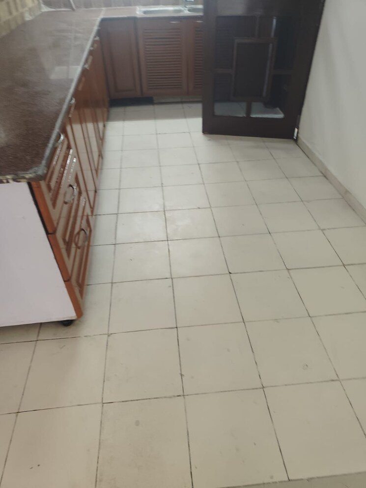 Kitchen, vip road 3 Bedroom 1655 Sq.Ft. Apartment In Vip Road Zirakpur 9083325