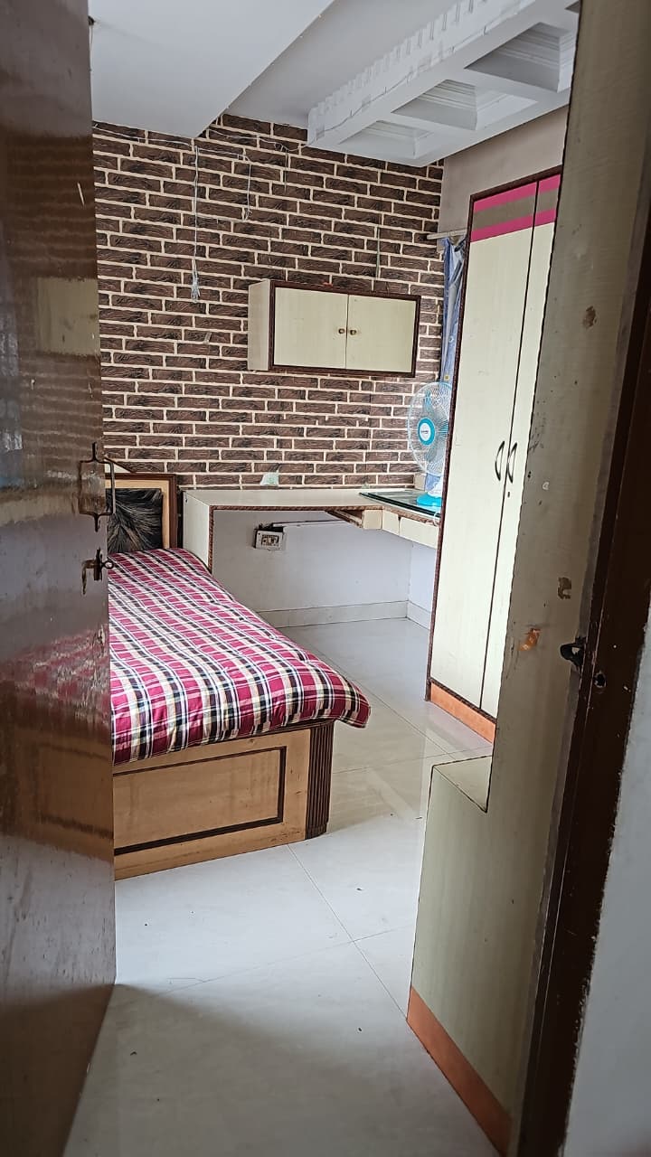 1 BHK + Pooja Room Apartment For Rent in Karan Park