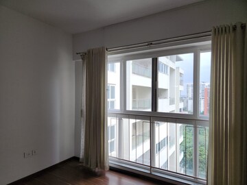 Room in 3 BHK Apartment at Godrej Platinum Hebbal, Hebbal – for Rent