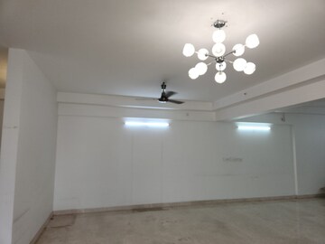 Room in 3 BHK Apartment at Godrej Platinum Hebbal, Hebbal – for Rent