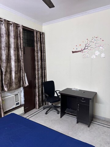 Team Area in 3 BHK Apartment at Park Royal Apartment, Sector 56 – for Rent
