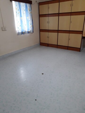 Master Bedroom in 3 BHK Apartment at Sahajanand Society – for Rent