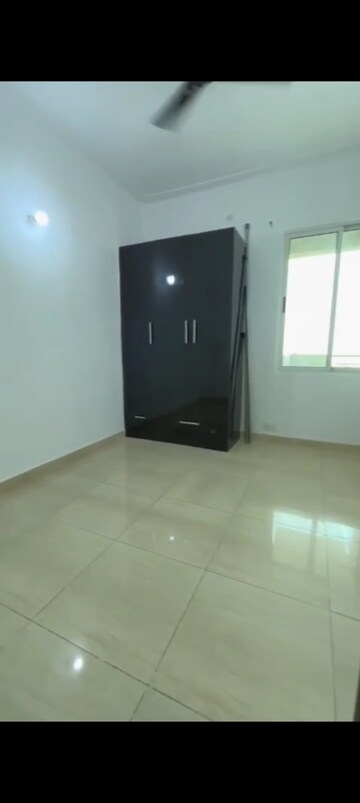 Room in 3 BHK Apartment at Gaur Saundaryam, Tech Zone 4 Greater Noida – for Sale