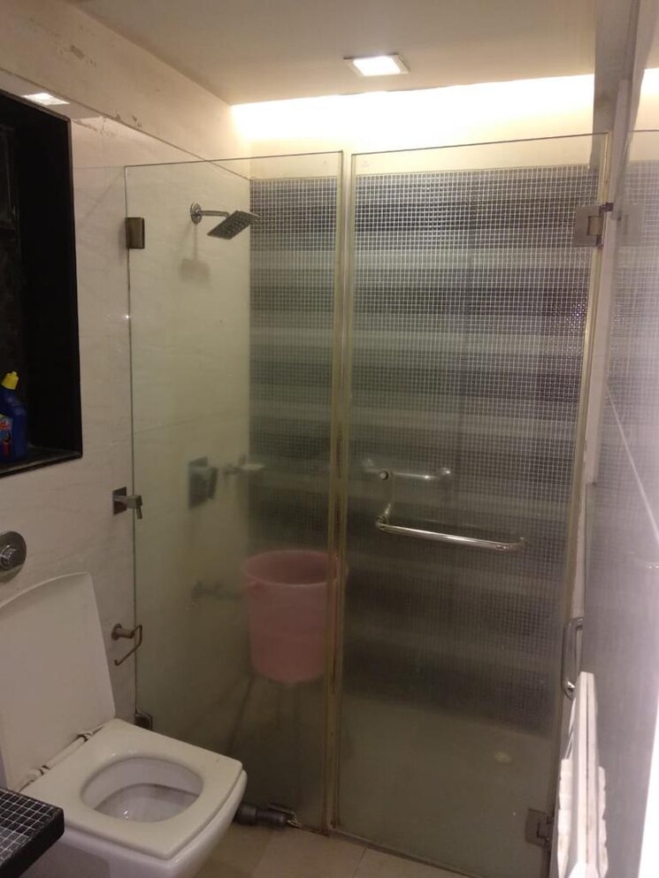 Bathroom, evershine-embassy 2.5 Bedroom 1210 Sq.Ft. Apartment In Andheri West Mumbai 9083389
