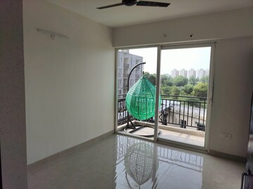 Room in 2 BHK Apartment at Signature Global Proxima, Sector 89 – for Rent