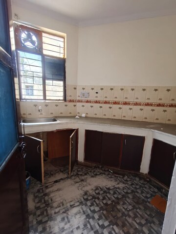 Kitchen in 1 BHK Apartment at Sector 14 Dwarka – for Rent