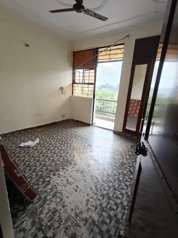 Bedroom, sector 14 dwarka 1 Bedroom 450 Sq.Ft. Apartment In Sector 14 Dwarka Delhi 9083440