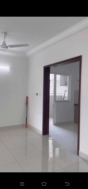 Room in 2 BHK Apartment at Purva Palm Beach, Hennur Road – for Rent