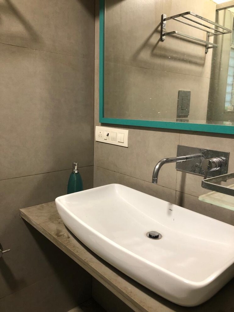 Bathroom, dheeraj-darshan 2 Bedroom 950 Sq.Ft. Apartment In Jogeshwari East Mumbai 9083448