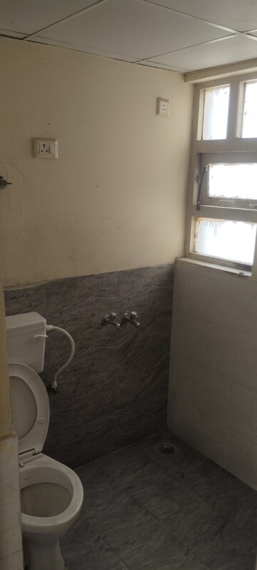 Bathroom in 3 BHK Apartment at Auric City Homes, Sector 82 – for Rent